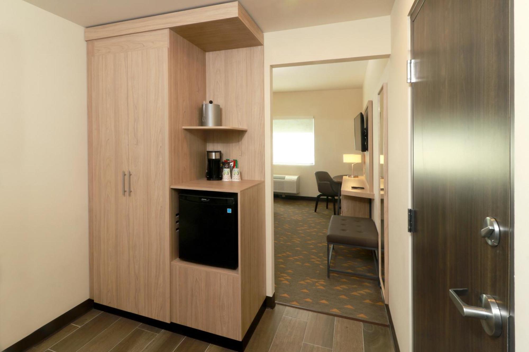 Standard King Room